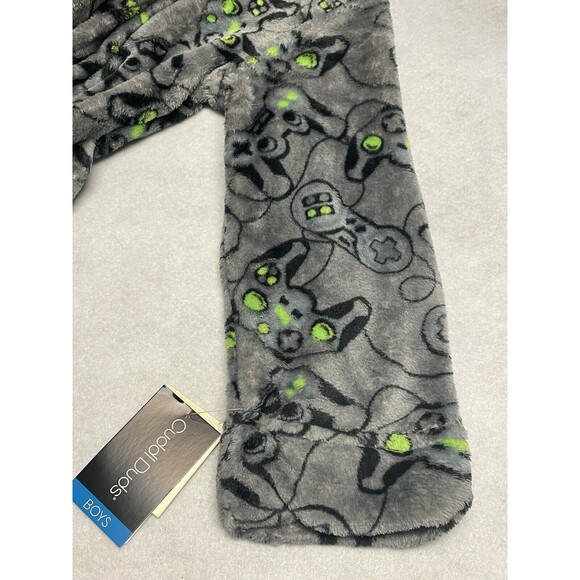 New Boy's Soft Cuddl Duds Gamer Remote Fleece Robe Gray Green Sz S(4/6) Pockets - Picture 4 of 10